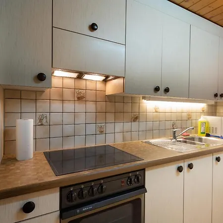 아파트 Between Lakes - 54 *