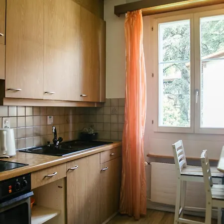 Between Lakes - 54 아파트