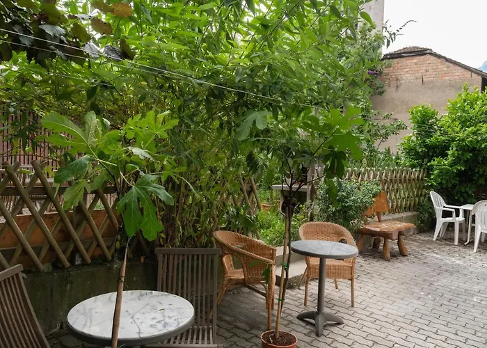 Between Lakes - 54 * Interlaken