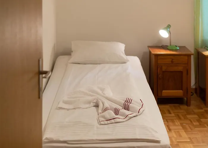 Between Lakes - 54 * Interlaken