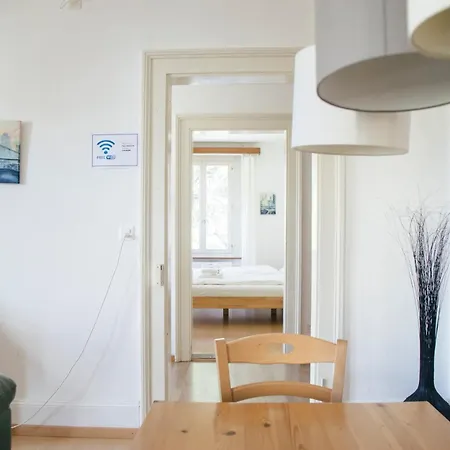 Between Lakes - 54 Apartman *