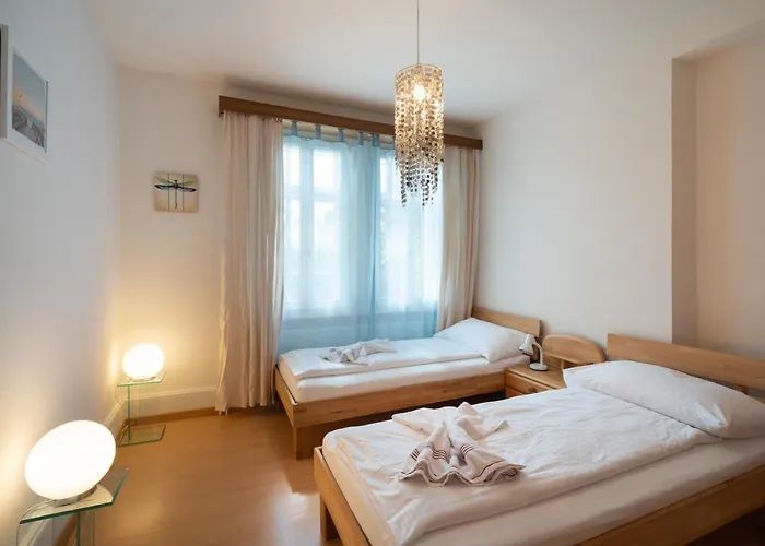 Between Lakes - 54 Interlaken