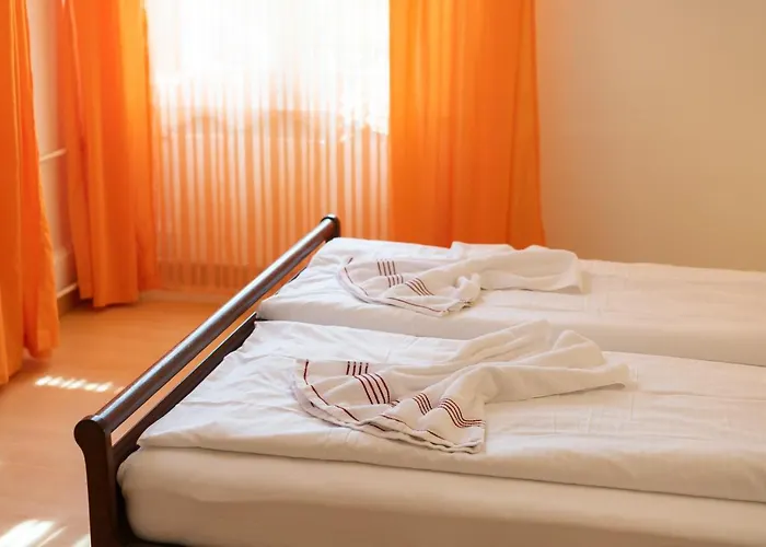 Between Lakes - 54 Interlaken